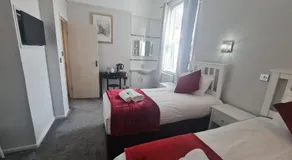 Clifton Villa - Southport - Image 2