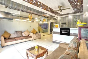 Townhouse Sector 47 Near Medanta - Image 2