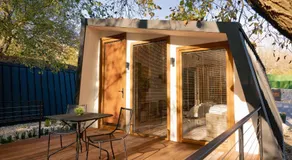 Blisku do Gradot - Riverfront Luxury Cabins - Image 5