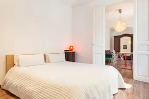Thesuites Barcelona - Image 5