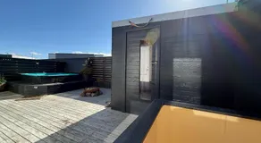 Studio with Private Spa Garden - Image 3