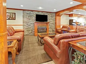 Americas Best Value Inn & Suites Monroe - Image 4