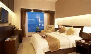 Kingward International Hotel - Image 2