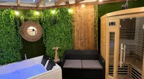SPA de charme 6 pers avec Jacuzzi & Sauna privatifs au coeur de ville - Esprit Coco - Image 5