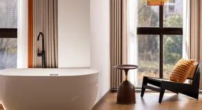 Wuzhen Xizha Slow Life Riverside Inn - Image 3