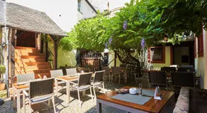 Hotel Doctor Weinstube - Image 5