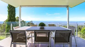Beautiful Home with Breath-taking Views Mt Tamborine - Image 2
