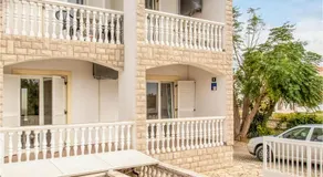 1 Bedroom Beautiful Apartment In Nin - Image 2