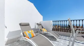 797 HOLIDAY RENTALS-Blue Pearl, Luxury Apartment with Stunning Views - Image 5