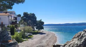 Blue Beach Villa with BBQ, Wifi and Stunning View - Image 5