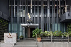V Hotel - Image 5