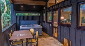 Brockwood Hall Lodges - Image 1