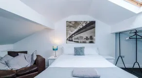 4BDR House By Eason Stays Short Lets Chorley - Image 2