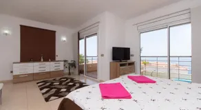 Villa Verde Private Heated Pool Sea Views - Image 2