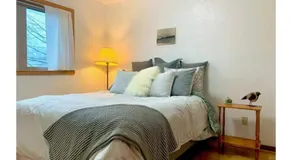Lovely Condo Across from Downtown w Mountain View - Image 2