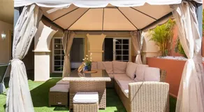 Eden Rentals Duke-Paradise Jacuzzi Terrace Retreat - Image 3