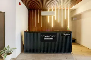 Super Townhouse Prayagraj Near Railway Station Formerly Santosh Palace - Image 5