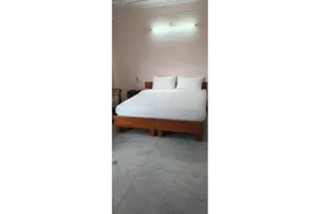 Hotel Atul Regency - Image 5