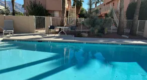 Flamingo Suites - Image 3
