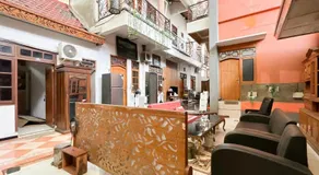 RedDoorz Syariah Near Alun-Alun Tulungagung - Image 3