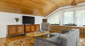 Bystra Unique House in the Mountains with Terrace, Garden & Parking by Noclegi Renters - Image 2