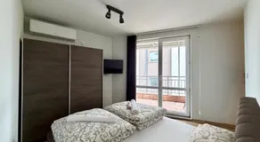 Bright 1BR Apartment with Large Terrace in Central Sofia - Image 2