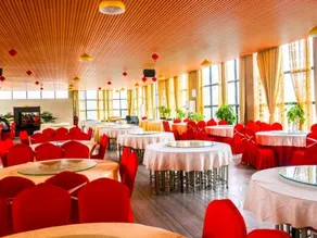 Luoshen Island Hotel - Image 4