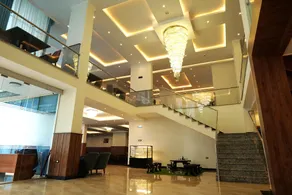Crescent International Hotel - Image 3