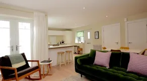 The Mews with free parking - Image 2
