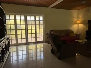 Casa com piscina e churrasqueira para familia - Image 2