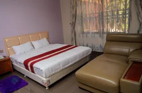 Georgina Gardens Hotel - Image 2