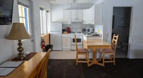 Bonanza Gold Motel - Image 3