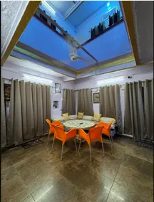 The Golden Lodge Varanasi - Image 3