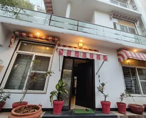 The Chakra Luxury Stay - Image 3