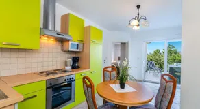 Seaside Guesthouse by JR City Apartments - Image 2