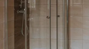 Pokoje Gościnne Domu Pielgrzyma w Supraślu - Image 2