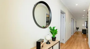 Hunter Valley Modern 4-Bedroom House - Image 4