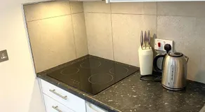 Guest And The City - Image 5