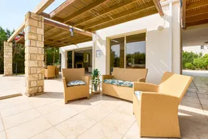 Villa Anassa Private Pool Near Beach - Image 4