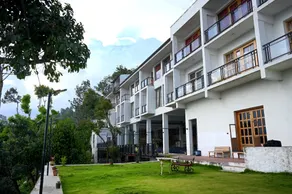 MERIDIAN HILL TOP YERCAUD - Image 4