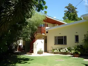 Cedar Lodge Guest House - Image 4