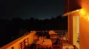Lotus Garden Guest House - Image 5