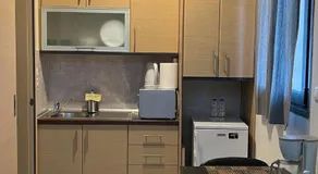 AVR Airport Deluxe Suites 4 AIRPORT FREE SHUTLE - Image 3