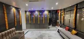 Hotel Rani Palace at Lake Fatehsagar - Image 2
