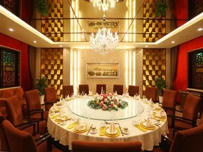 Qingdao Kuaitong International Hotel - Image 2