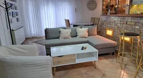 Apartment Queen - Image 2