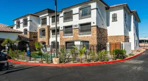 Metro Extended Stay - Tempe - 2 Full Beds - Image 4