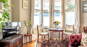 The Regency Studio at 82 Cathedral - Image 4
