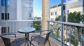 Location is Everything - Shops, Beaches, Views ZG3 - Image 4