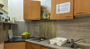 Hostel 24 - Image 5